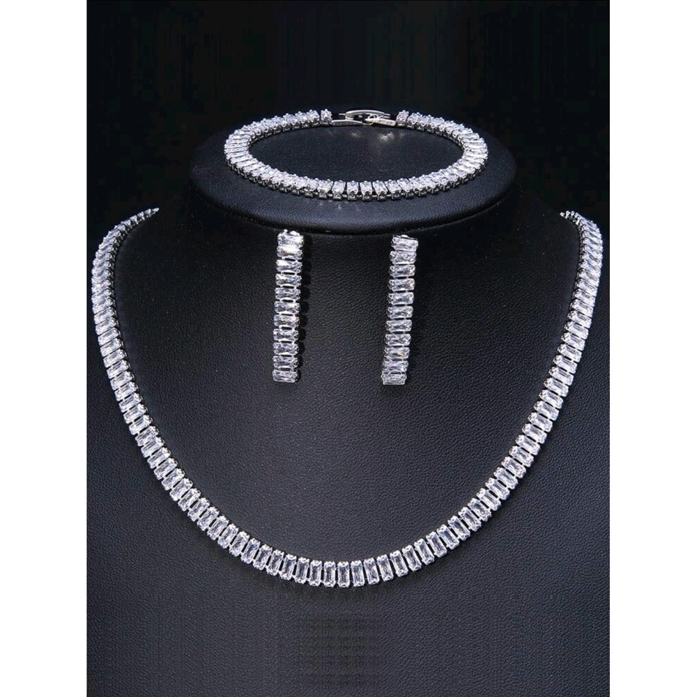Elegant bridal  Silver Jewelry Set Necklace, Bracelet‎ Earrings For Occasions